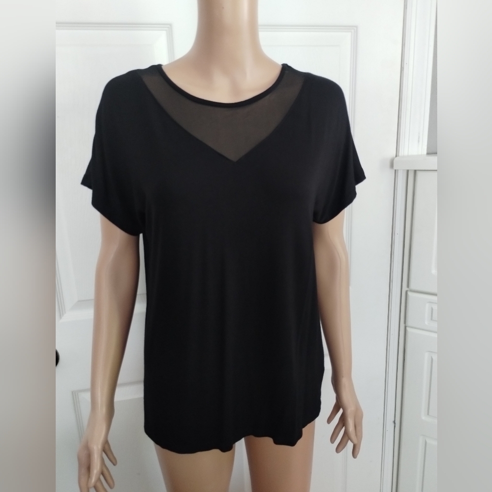 Tahari Black Short Sleeve Tee with Elegant Design